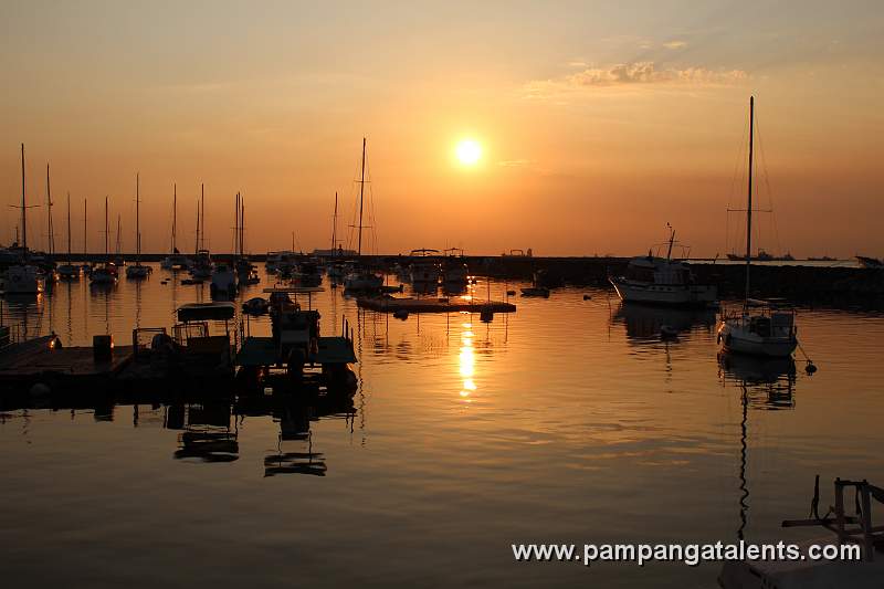 Yacht Harbor - Manila Bay